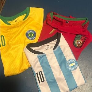 BUNDLE OF Kids Soccer Jerseys - Yellow, Red, Blue- plus Italy Tee.   5-7 sizes.